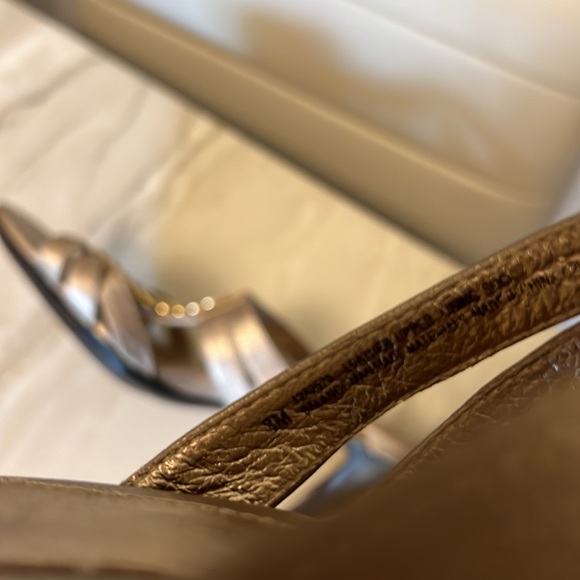 Soft Sandals, Kitten Heel Sz 8 - Picture 11 of 14